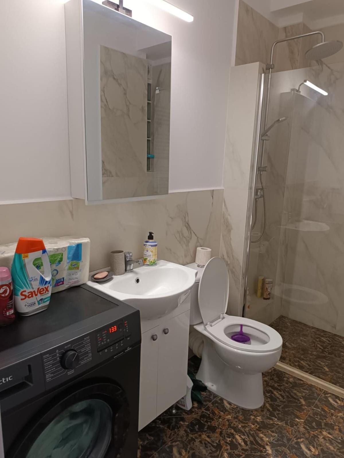 Apartament 2 Camere, Bloc Nou, Langa Promenada Moll, Capacitate 4 Persoane Craiova Luaran gambar